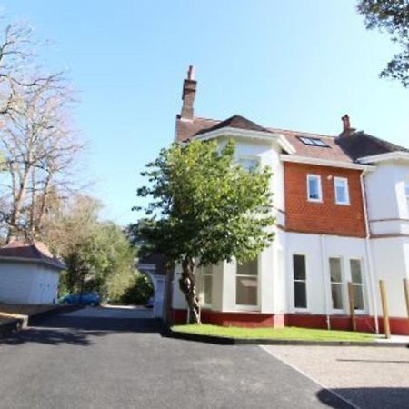 Middle Chine - 2 Bedroom Holiday Home Bournemouth Luaran gambar