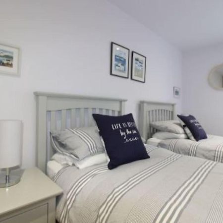 Middle Chine - 2 Bedroom Holiday Home Bournemouth Luaran gambar