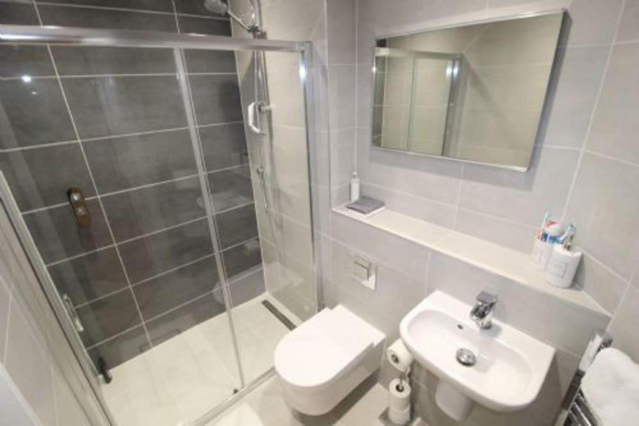 Middle Chine - 2 Bedroom Holiday Home Bournemouth Luaran gambar