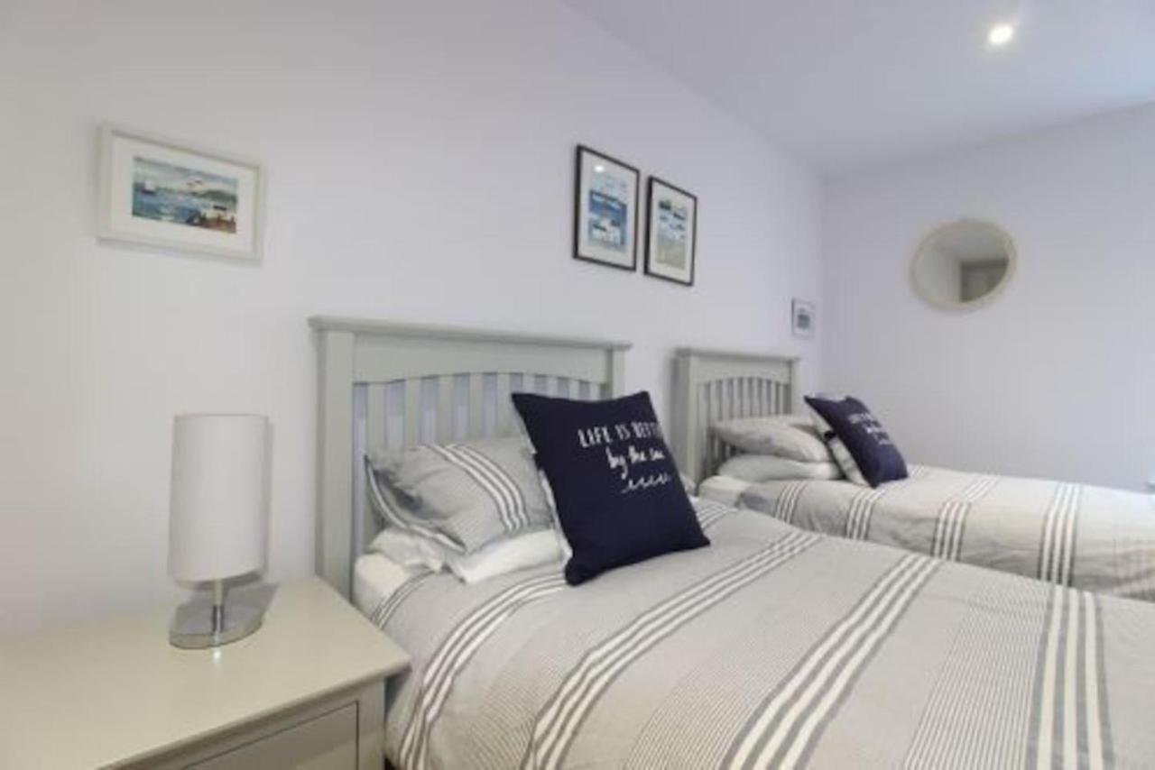 Middle Chine - 2 Bedroom Holiday Home Bournemouth Luaran gambar
